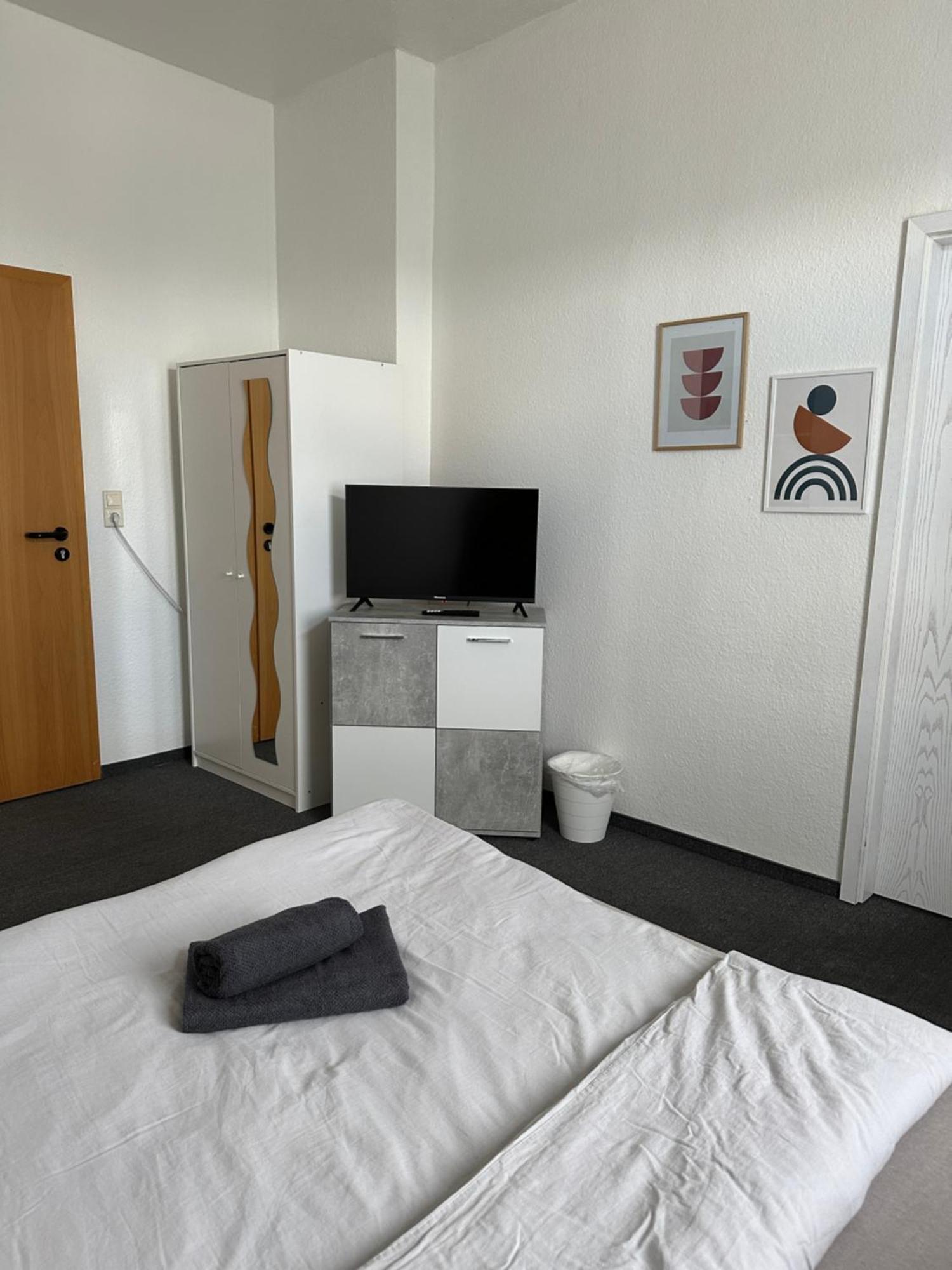 Ferienwohnung Flaming House Bitterfeld 外观 照片